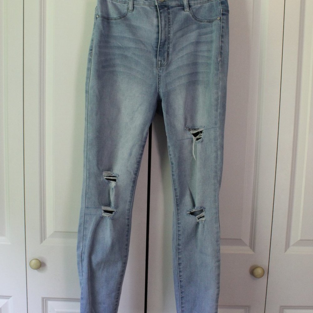 refuge Light Washed Ripped Skinny Jeans Womens Size 8